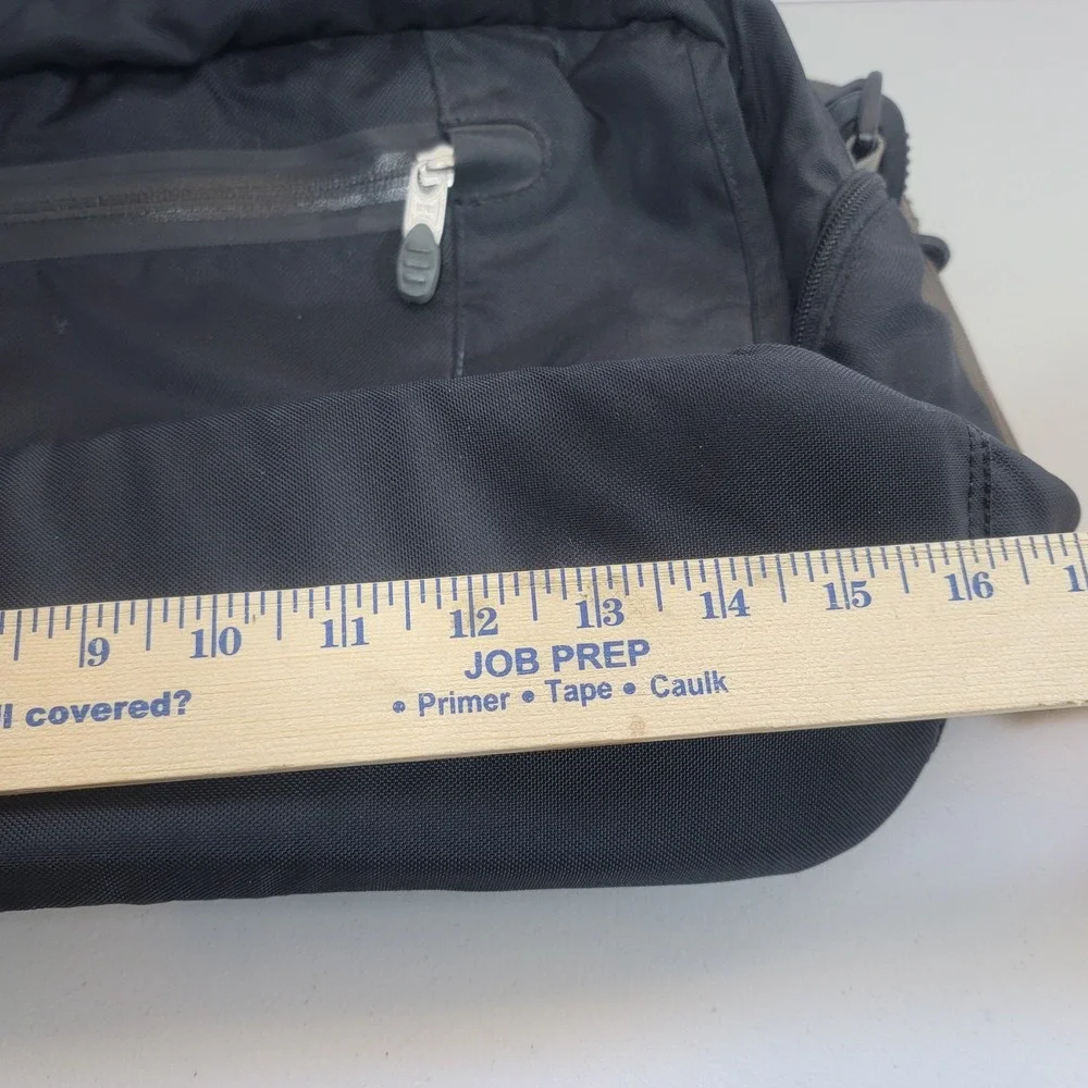 REI Travel Utility Messenger Bag Padded Black 16x14x5 Laptop Commuter School Bag